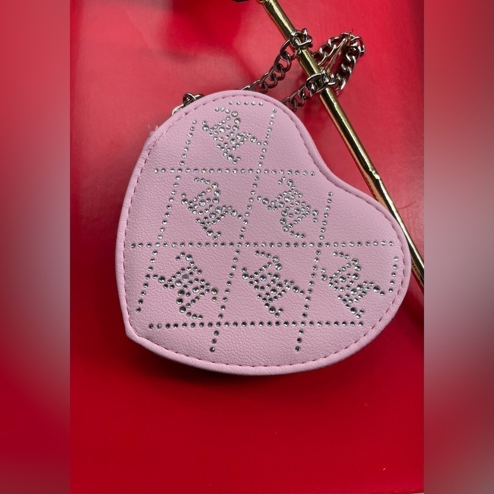 Juicy Couture Pink Heart Wristlet with Silver Chain, Juicy Couture Wallet. - Picture 9 of 10